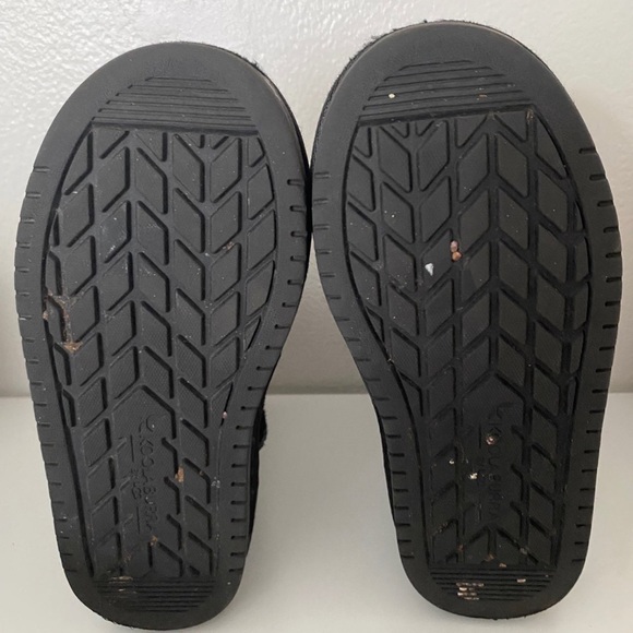 Koolaburra by Ugg Black Victoria short boot - Picture 8 of 8